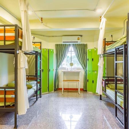 Oyo 75416 Rama3 Sunrise Hostel バンコク都 エクステリア 写真