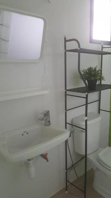 Oyo 75416 Rama3 Sunrise Hostel バンコク都 エクステリア 写真